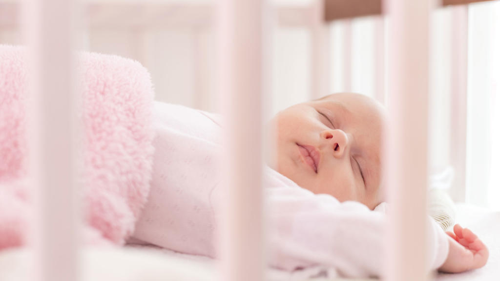Corona: Baby Beatrice alleine auf der Intensivstation
