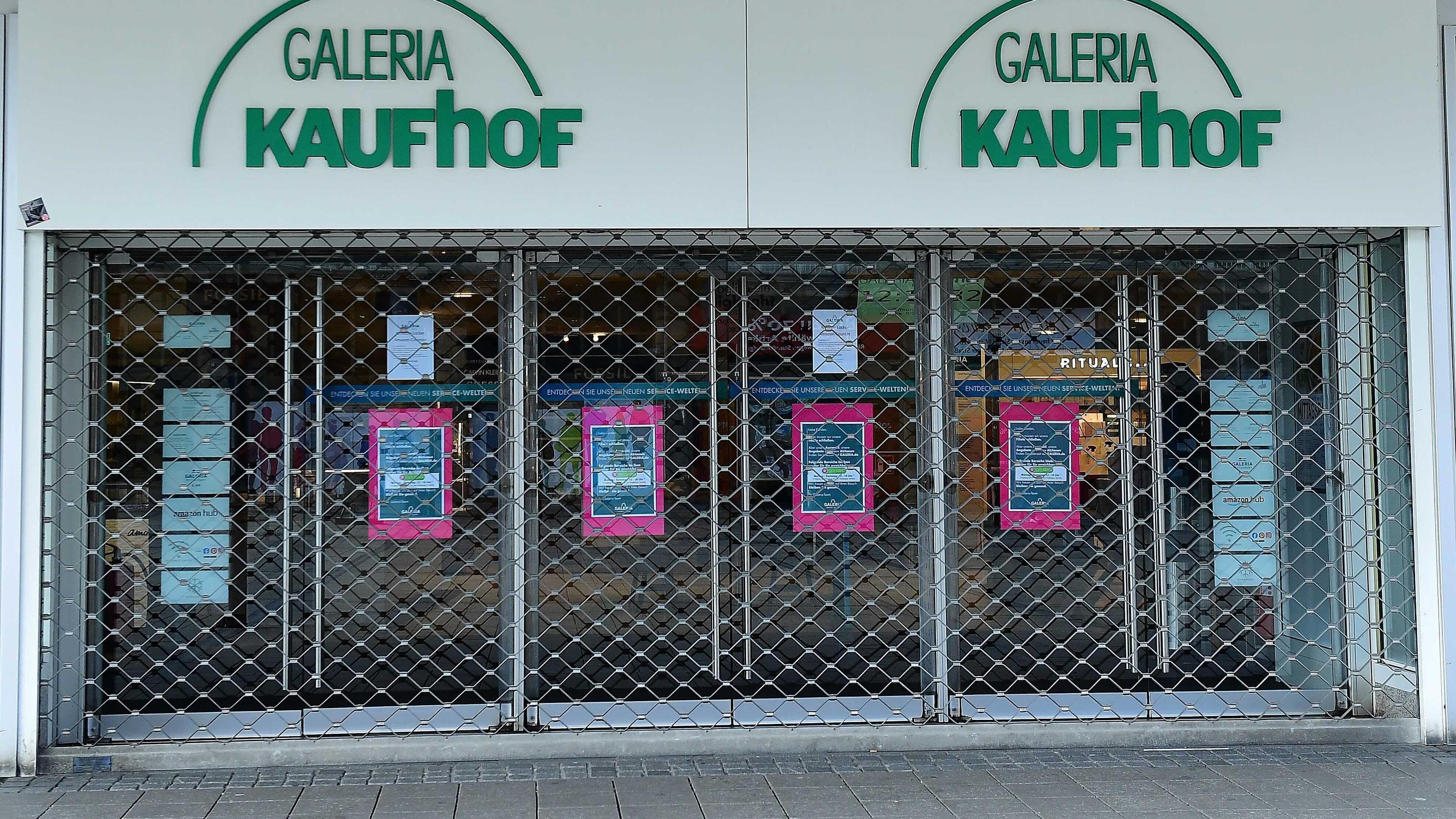  GALERIA Karstadt Kaufhof am 21.03.2020 in Essen Der Betriebsrat von Galeria Karstadt Kaufhof schlägt Alarm. Die Verordnungen zur Eindämmung der Coronavirus-Pandemie seien existenzbedrohend für Einzelhändler. In einem dramatischen Appell fordern die 