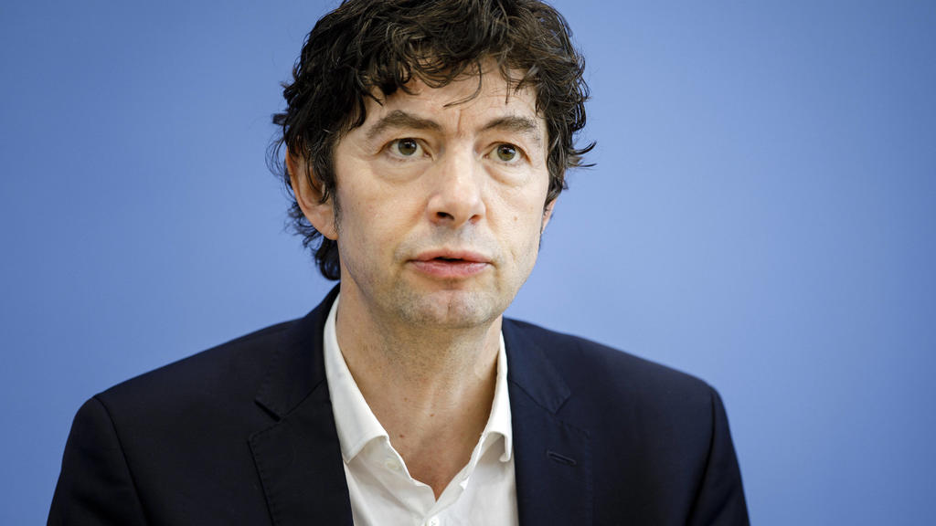 Christian Drosten, Direktor am Institut fuer Virologie der Charite Berlin, aufgenommen im Rahmen einer Presseunterrichtung des Bundesgesundheitsministeriums zur Ausbreitung des Coronavirus. In der Bundespressekonferenz in Berlin, 09.03.2020. Berlin D