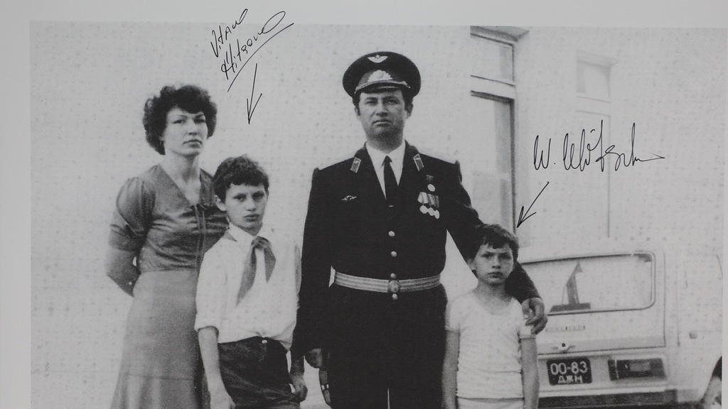 Vitali (l.) und Wladimir Klitschko mit ihren Eltern