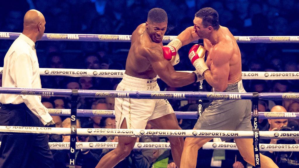 Klitschko trifft Joshua mit der Rechten