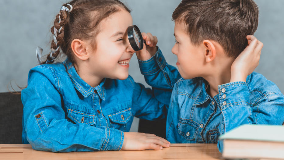 Coole Kids wissen, wie man Energie spart