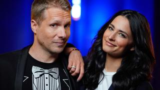 Deutschlands schlagfertigster Entertainer Oliver Pocher moderiert erstmalig gemeinsam mit seiner Ehefrau Amira als Sidekick eine neue Late-Night-Show.Die Verwendung des sendungsbezogenen Materials ist nur mit dem Hinweis und Verlinkung auf TVNOW gestattet.