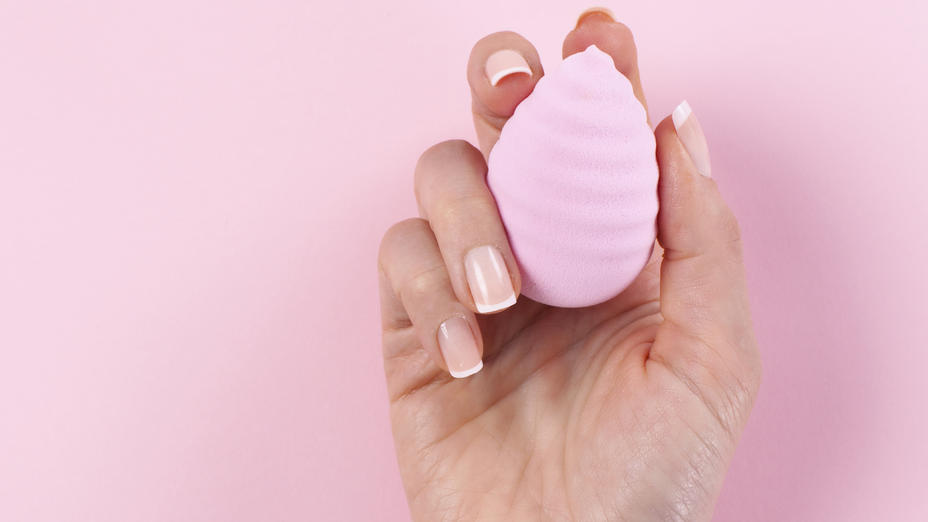 Beauty Blender In Der Mikrowelle Reinigen So Geht Es Blitzschnell