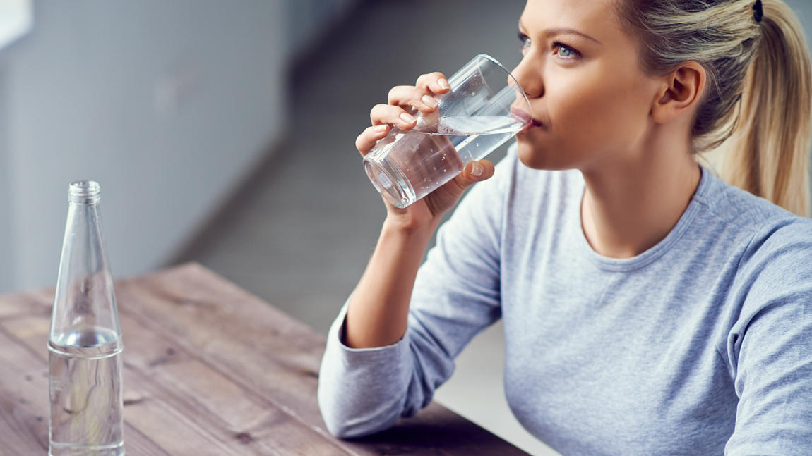 Mineralwasser Test Oko Test Findet Verunreinigungen In Fast Jeder Funften Quelle