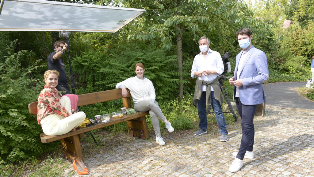 So sah der Besuch von Staatssekretär Björn Böhning bei GZSZ aus.