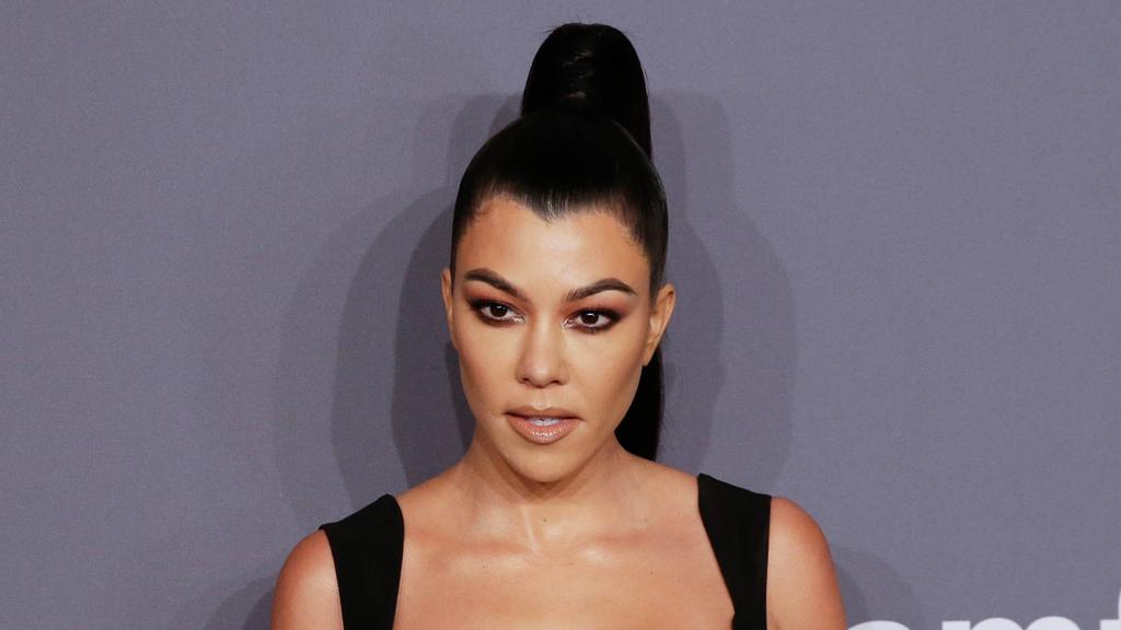 Auch Tochter Kourtney steht in der Anklageschrift, soll sich aber nicht an den Belästigungen beteiligt haben.