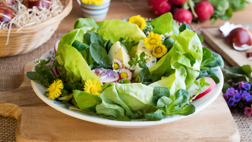 4 Originelle Sommer Salate Bei Diesen Leichten Rezepten Konnen Auch Kinder Helfen