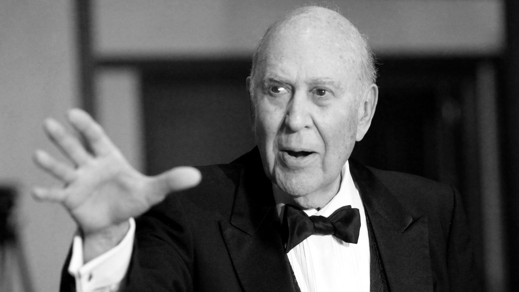 FILE PHOTO: Master of Ceremonies for the night Carl Reiner arrives at the 62nd Annual Directors Guild of America Awards in Los Angeles January 30, 2010. REUTERS/Danny Moloshok/File Photo