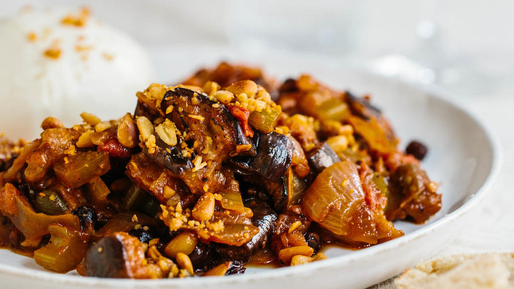Das Caponata-Rezept mit Rotwein aus Janina Uhses "Meine Glücklichküche"