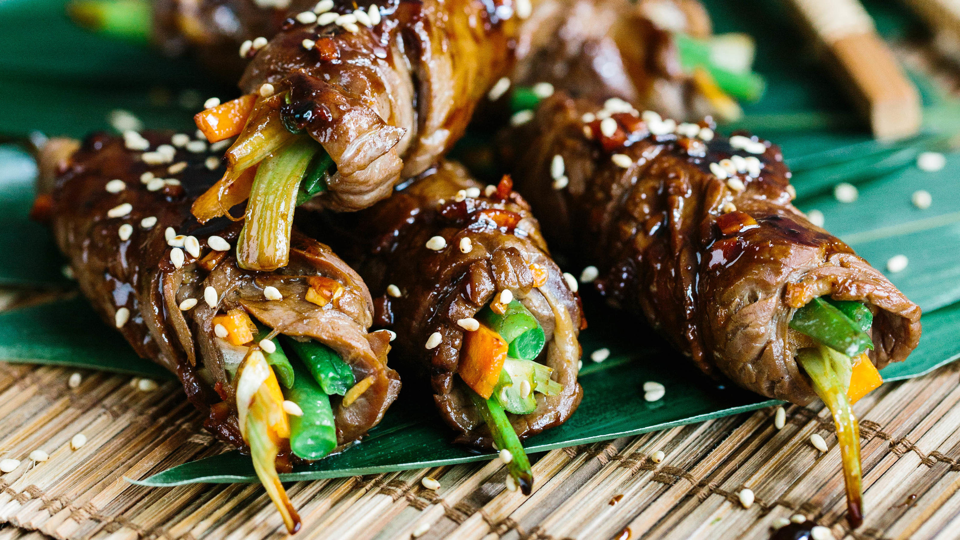 Salty Rindfleich-Teriyaki - Janina Uhse liebt die japanische Sauce und könnte sich "wortwörtlich reinlegen".