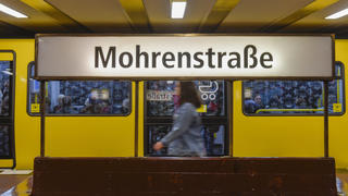  U2, U-Bahnhof Mohrenstraße, Mitte, Berlin, Deutschland *** U2, U Station Mohrenstraße, Mitte, Berlin, Germany