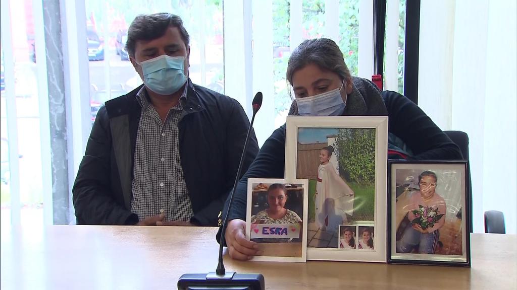 Esras Eltern und ihr Bruder am Landgericht Hildesheim