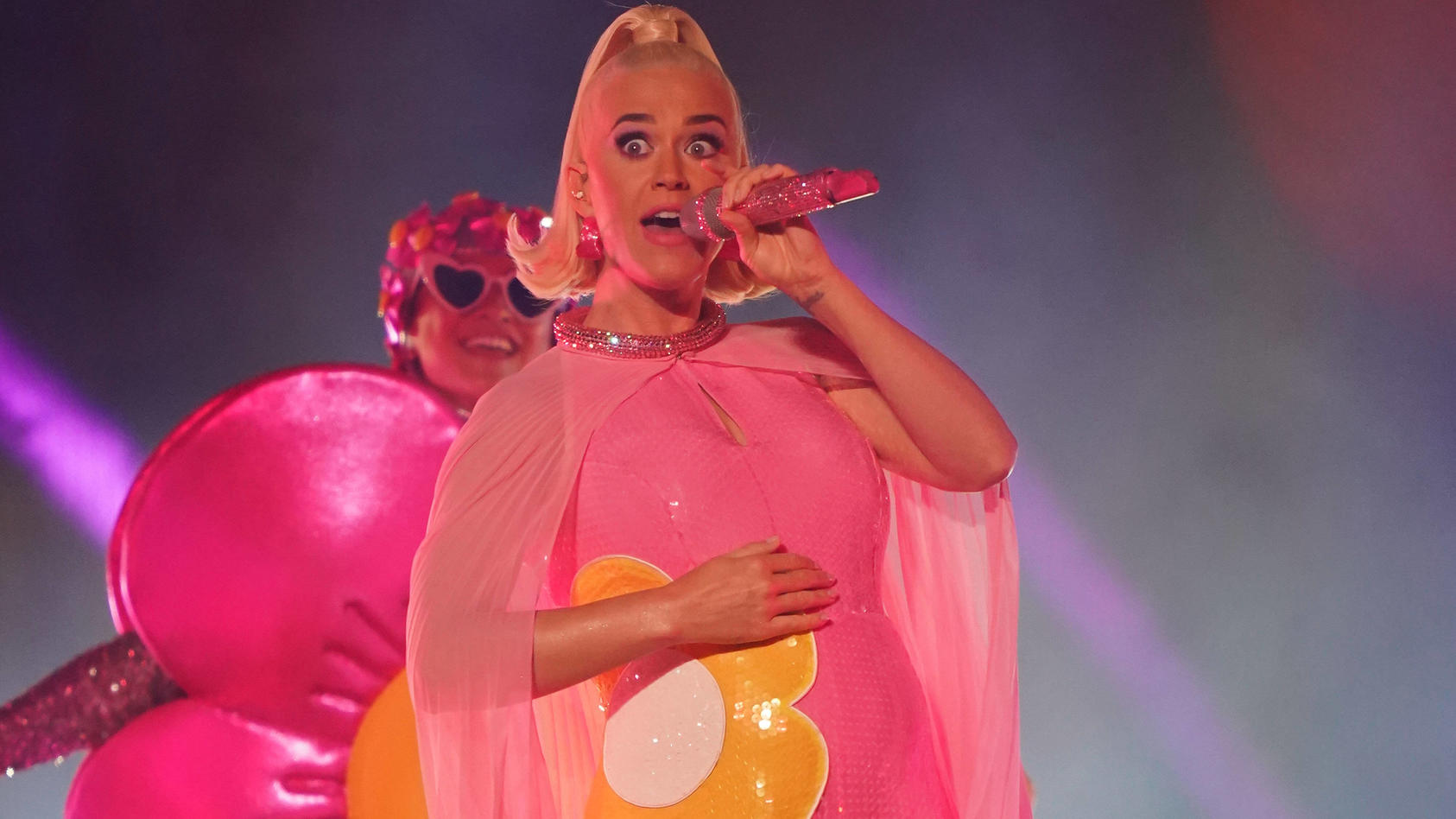  CRICKET WT20 FINAL, Katy Perry, performs on stage while pregnant with the Australian women s cricket team after the Women s T20 World Cup final match between Australia and India at the MCG in Melbourne, Sunday, March 8, 2020.  ACHTUNG: NUR REDAKTION