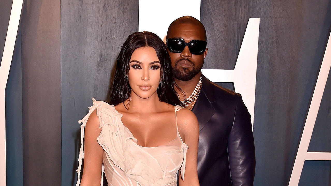 Kim Kardashian stellt sich bei Instagram schützend vor ihren Ehemann Kanye West.