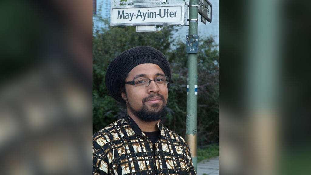 Joshua Kwesi Aikins , wissenschaftlicher Mitarbeiter an der Universität Kassel und bei der Berliner NGO "Citizens for Europe".