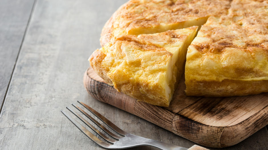 Rezept für spanische Tortilla mit grünem Salat