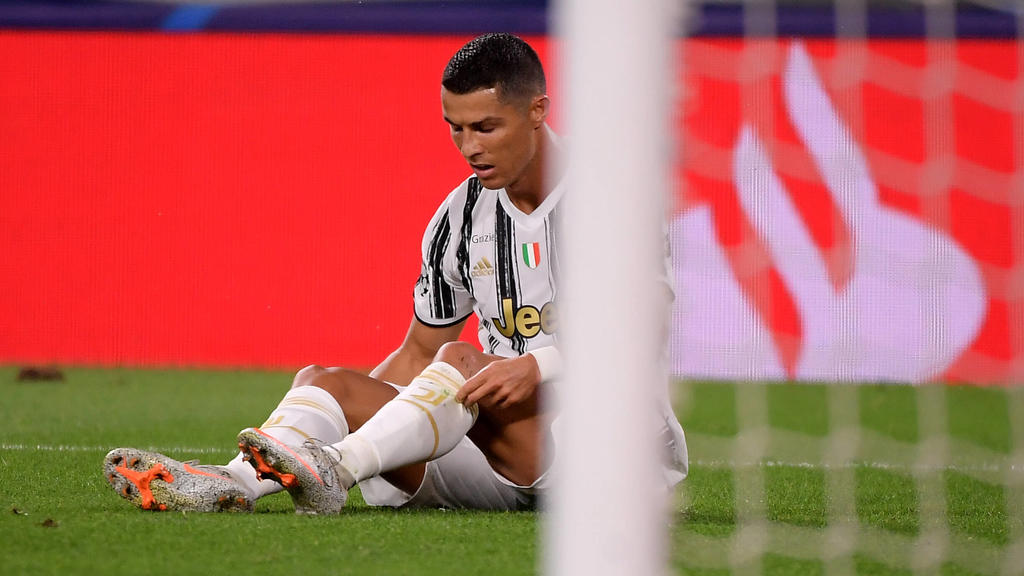 Sport Bilder des Tages Cristiano Ronaldo of Juventus looks dejected during the Champions League round of 16 second leg football match between Juventus FC and Lyon at Juventus stadium in Turin Italy, August 7th, 2020. Photo Federico Tardito / Insidefo