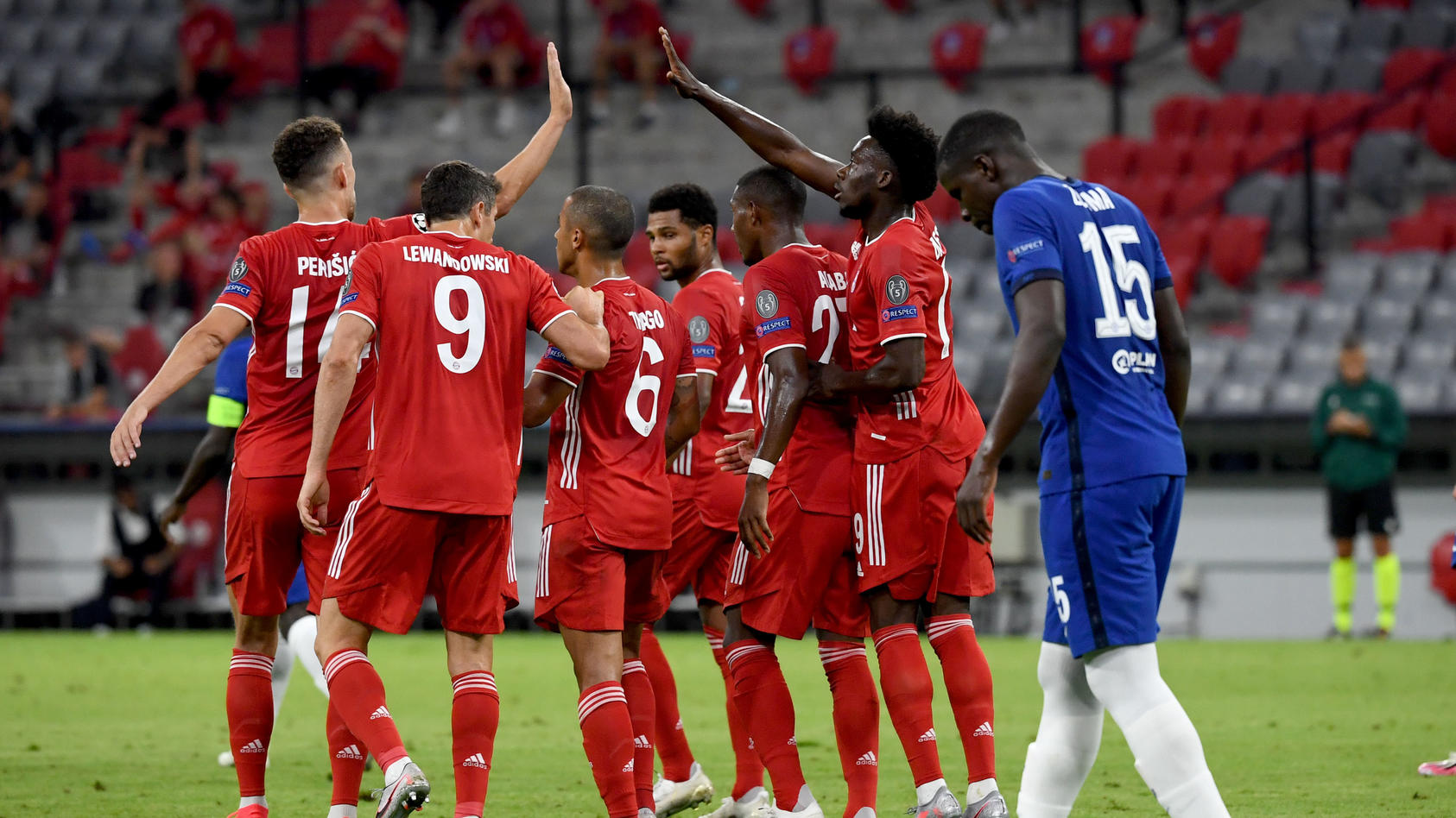 Die Bayern gewinnen klar gegen den FC Chelsea und ziehen verdient ins Viertelfinale der Champions League ein.