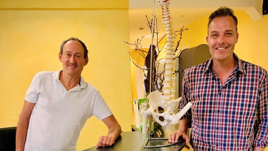 RTL Reporter Thorsten Sleegers mit Dr. Peter Fleischhauer