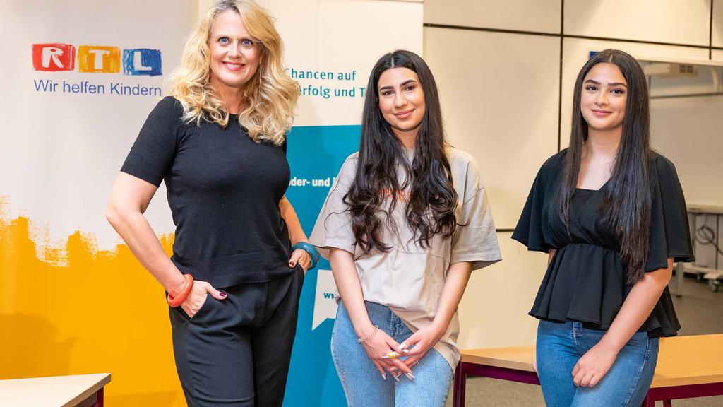 Barbara Schöneberger ist Botschafterin für die Deutsche Kinder- und Jugendstiftung (DKJS)