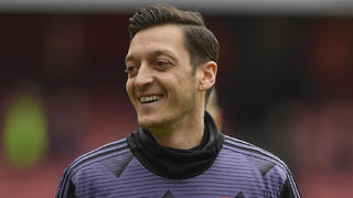 Arsenal-Profi Mesut Özil wird zum Namensgeber