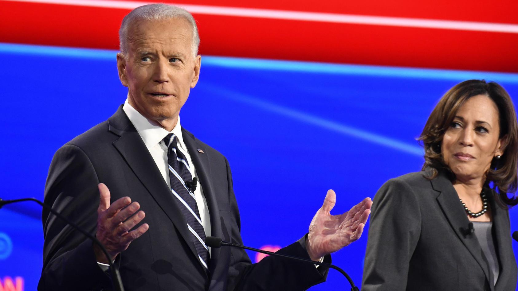  Democratic presidential candidates Former Vice President Joe Biden and California Sen. Kamala Harris participate on the second night of the CNN Democratic Presidential Debate at the Fox Theater in Detroit on Wednesday, July 31, 2019. PUBLICATIONxINx