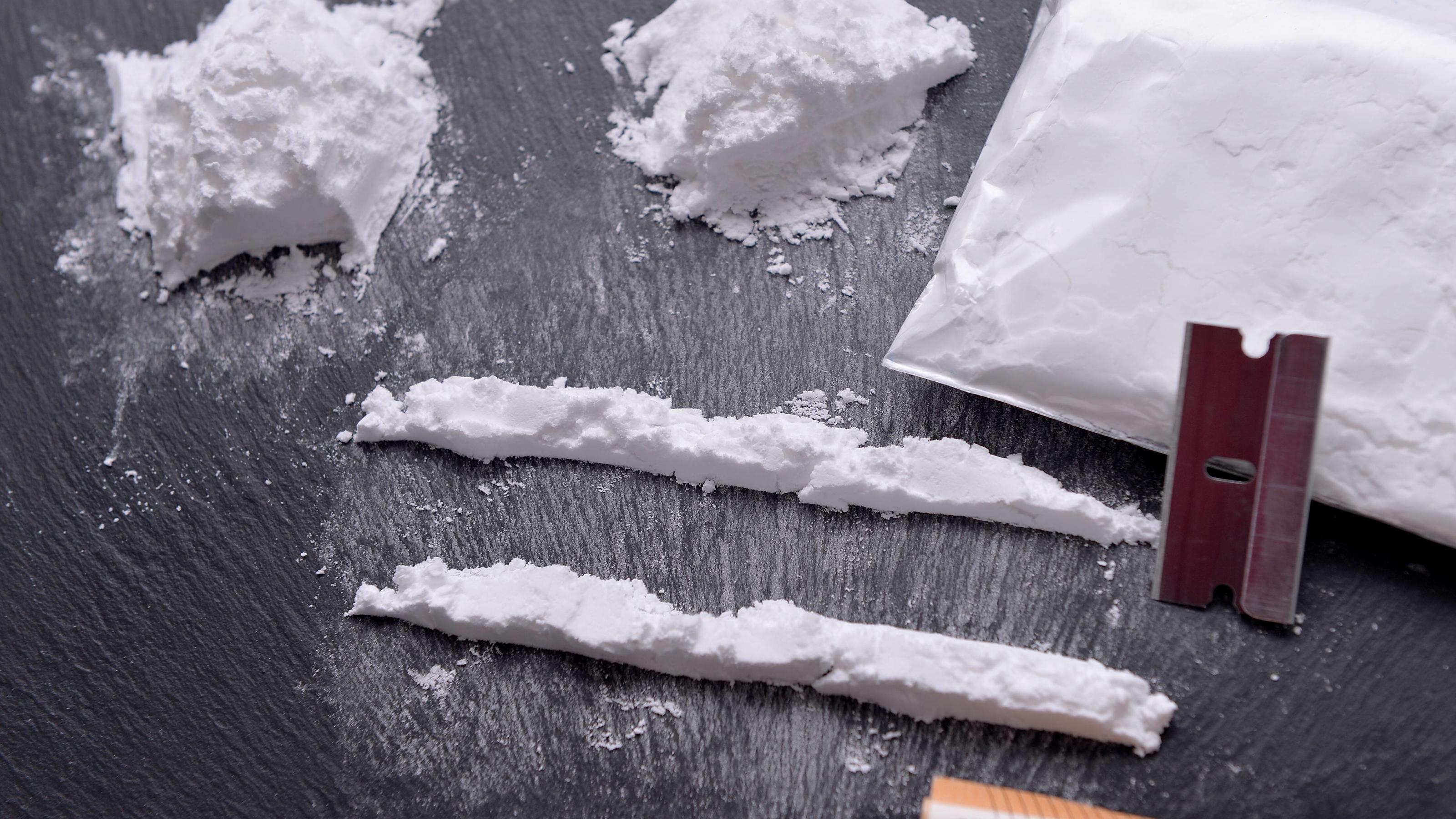 Symbolfoto Drogen Kokain *** Symbol Photo Drugs Cocaine xJKx