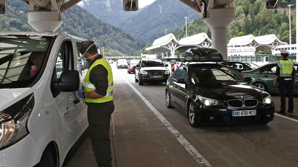 Kontrollen an der Grenze zwischen Slowenien und Österreich