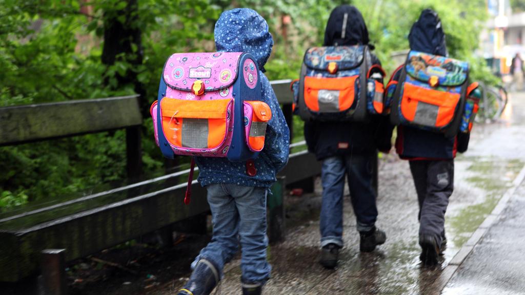 Einige Kinderschutz-Apps bieten sogar die Standortverfolgung der Kinder an.