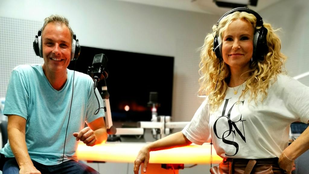 Katja Burkard und Thorsten Sleegers haben viel Spaß im RTL Reporter Podcast