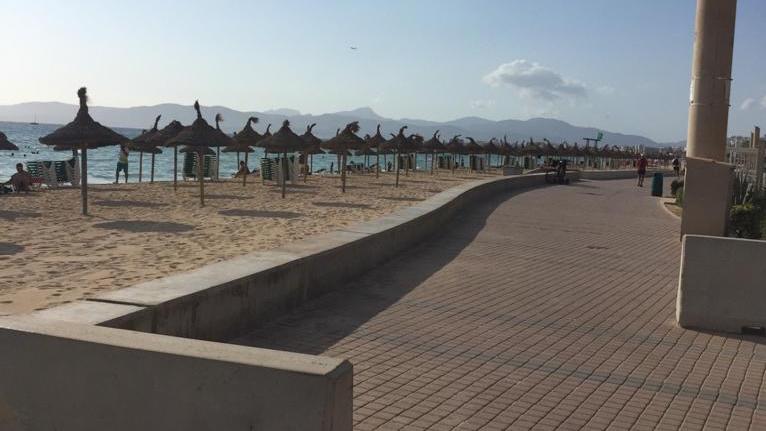 Ein leerer Strand Ende August auf Mallorca.