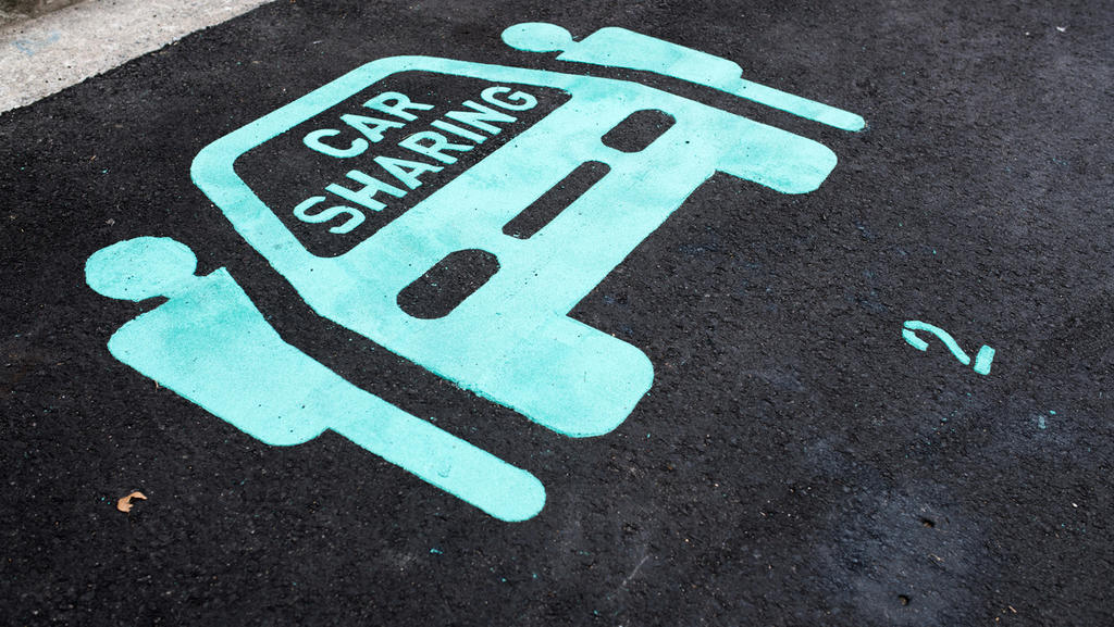 Für Carsharing-Fahrzeuge gibt es oft sogar eigene Parkflächen