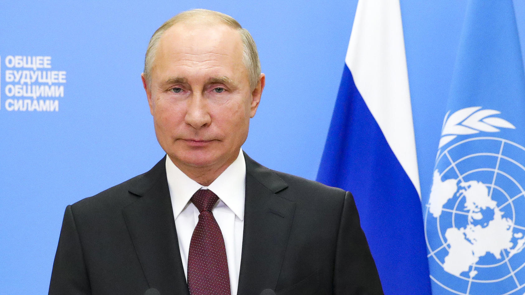 22.09.2020, Russland, Moskau: Wladimir Putin, Präsident von Russland, spricht während einer Aufzeichnung für eine Videobotschaft anlässlich des Beginns der Generaldebatte der 75. UN-Vollversammlung. Aufgrund der Corona-Pandemie findet die Debatte in 