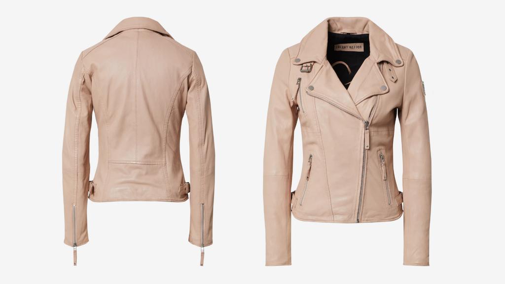 Pastellrosa Lederjacke.
