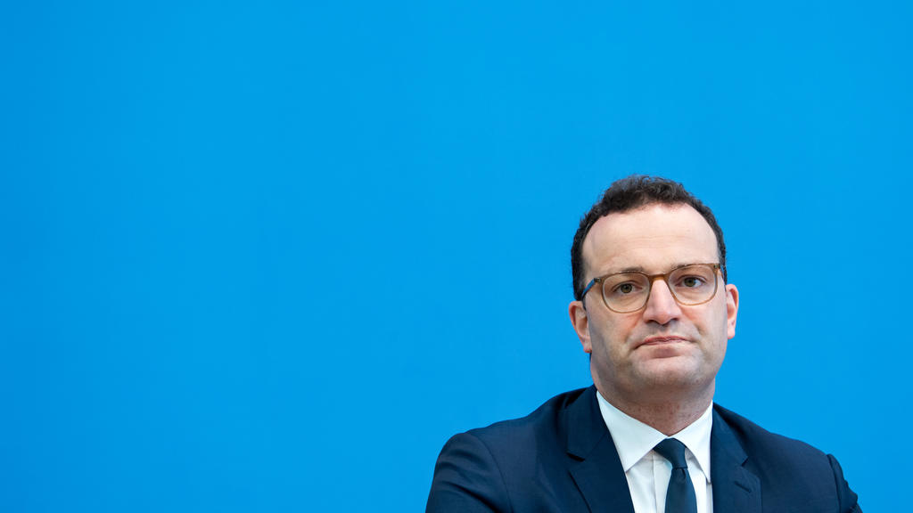 23.09.2020, Berlin: Jens Spahn (CDU), Bundesgesundheitsminister, äußert sich bei einer Pressekonferenz zur Corona-Warn-App, die seit 100 Tagen von den Bürgen genutzt werden kann. Foto: Bernd von Jutrczenka/dpa Pool/dpa +++ dpa-Bildfunk +++