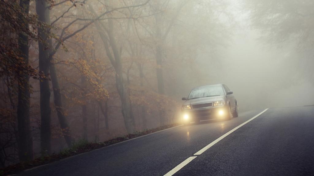 Auto im Herbst