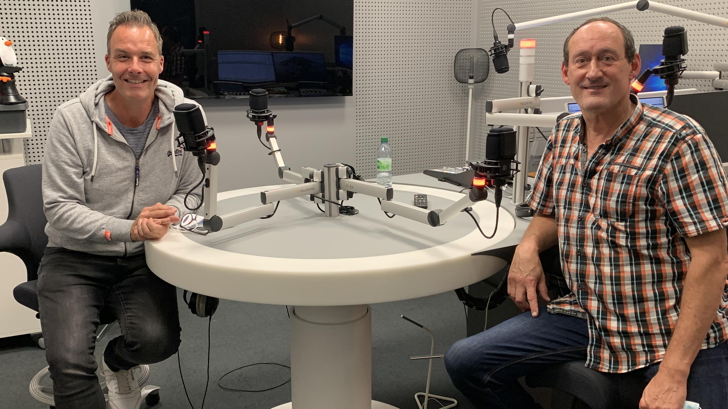 RTL-Reporter Thorsten Sleegers im Gespräch mit Peter Fleischhauer