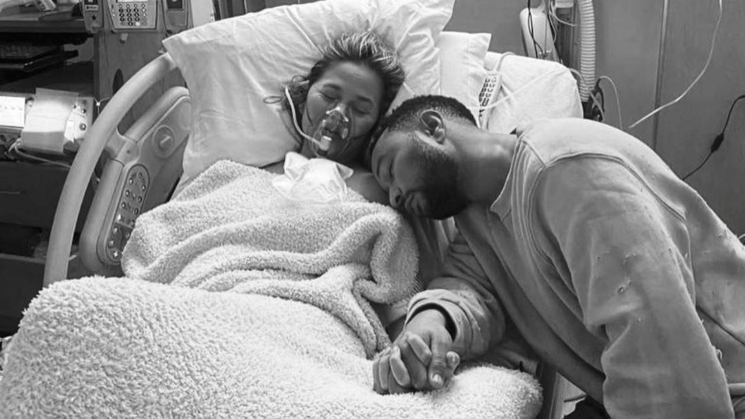 Schwangerschaftskomplikationen: Chrissy Teigen und John Legend im Krankenhaus.