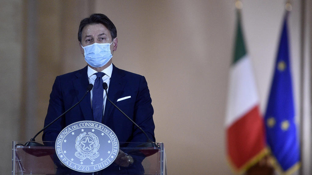 Palazzo Chigi Il Presidente Conte ha illustrato in conferenza stampa le nuove misure per il contenimento e la gestione dell emergenza epidemiologica da Covid-19. Carofei Mistrulli/Fotogramma, ROME - 2020-10-18 p.s. la foto e utilizzabile nel rispett