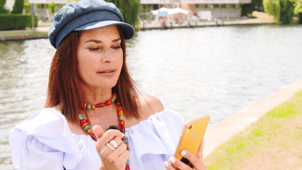 Gitta Saxx will mit Online-Dating endlich den richtigen Mann finden.