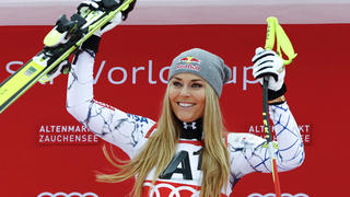 FILE PHOTO: Lindsey Vonn of the US after winning the women's Super G in Alpine Skiing World Cup in Zauchensee, Austria, on January 10, 2016. REUTERS/Leonhard Foeger/Files/File Photo