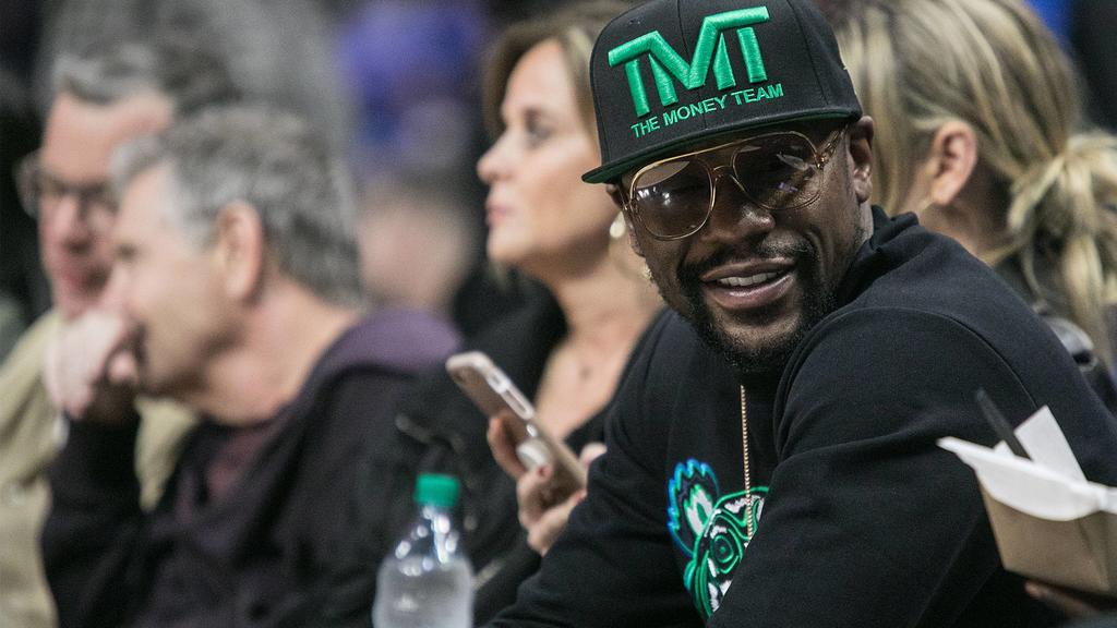 December 17, 2018 - Los Angeles, California, United States of America - Floyd Joy Mayweather Jr. attends the game between the Los Angeles Clippers and the Portland Trailblazers on Monday December 17, 2018 at the Staples Center in Los Angeles, Califor
