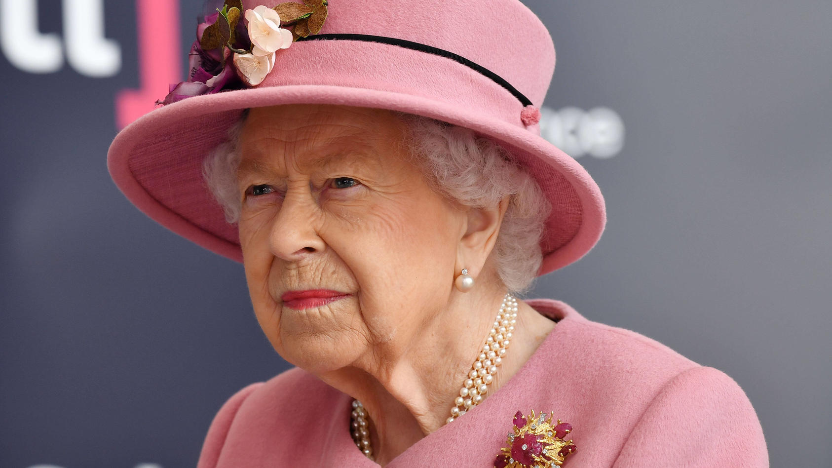 Images Of Queen Elizabeth / 1 queen elizabeth wpa pool getty images the ...