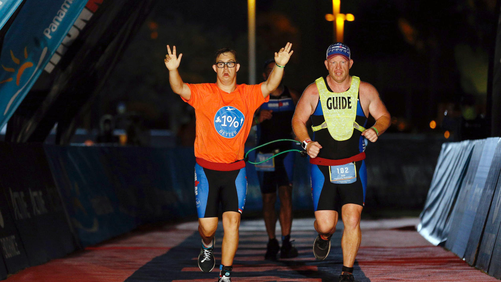 Chris Nikic: Ironman geschafft mit Down-Syndrom
