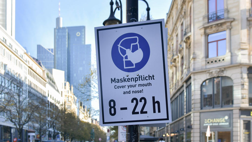 xblx, Maskenpflicht in der Innenstadt von Frankfurt, emwir Frankfurt am Main *** xblx, compulsory masking in the city centre of Frankfurt, emwir Frankfurt am Main