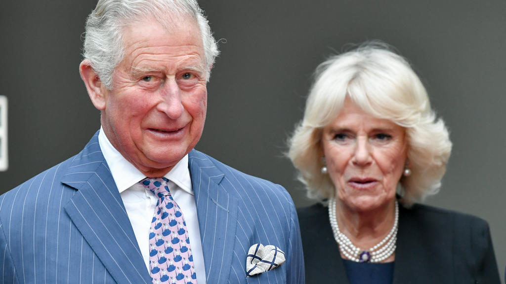 Prinz Charles und Camilla werden bei der Bond-Premiere erwartet