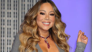  NEW YORK, NEW YORK - DECEMBER 17: Mariah Carey lights the Empire State Building in celebration of the 25th anniversary of All I Want For Christmas Is You at the Empire State Building on December 17, 2019 in New York City. PUBLICATIONxINxGERxSUIxAUTxONLY Copyright: xRW/MediaPunchx