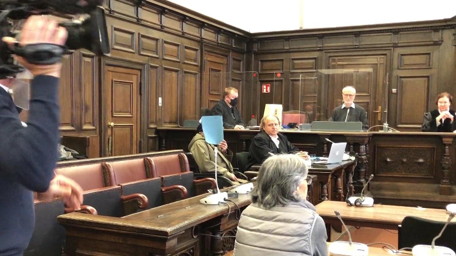Prozessbeginn am Hamburger Landgericht. gegen einen Familienvater der seine Ex-Frau und die Kinder angezündet haben soll.