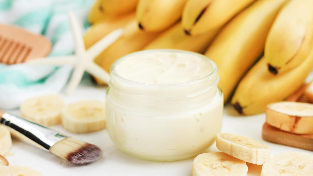 Bananenschale - ein natürlicher Beautyhelfer.